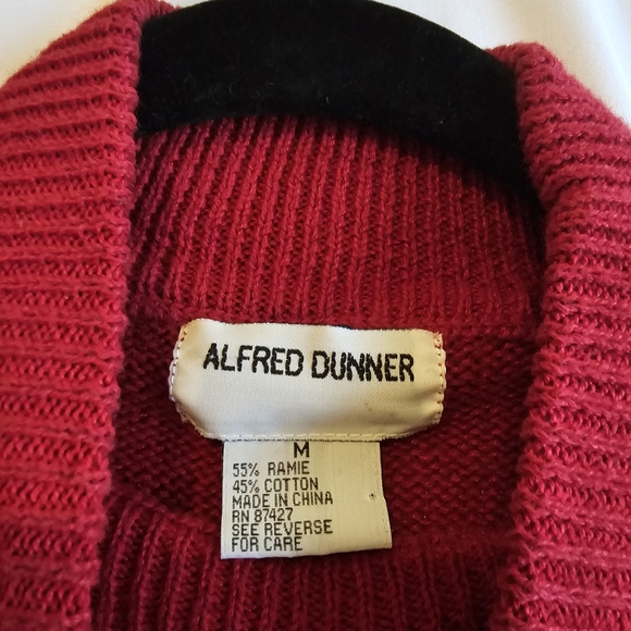 Vintage Alfred Dunner Red Multicolored Floral Embroidered Sweater Size Medium - Picture 2 of 3